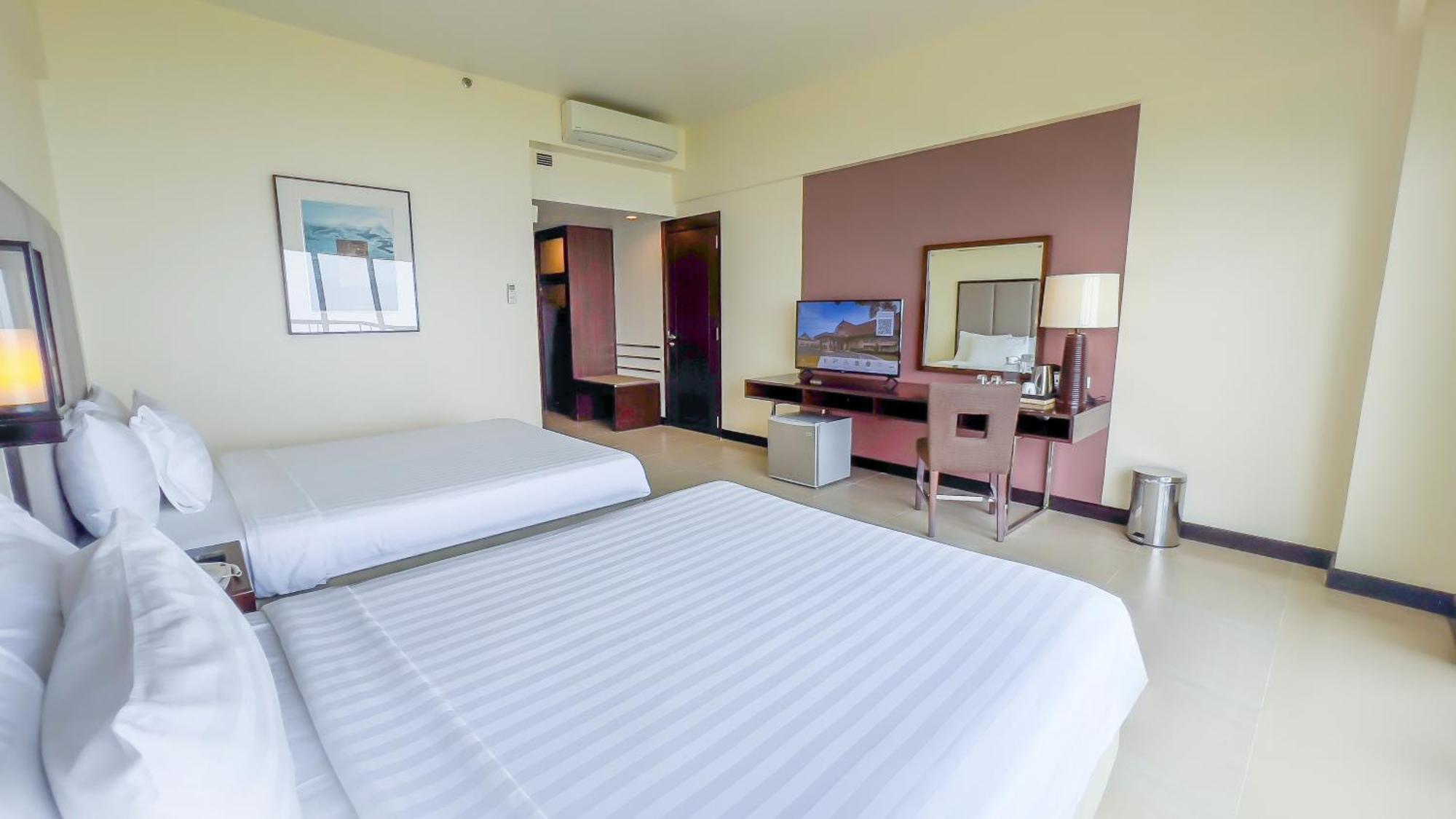 Taal Vista Hotel Tagaytay City Exteriér fotografie Deluxe Room