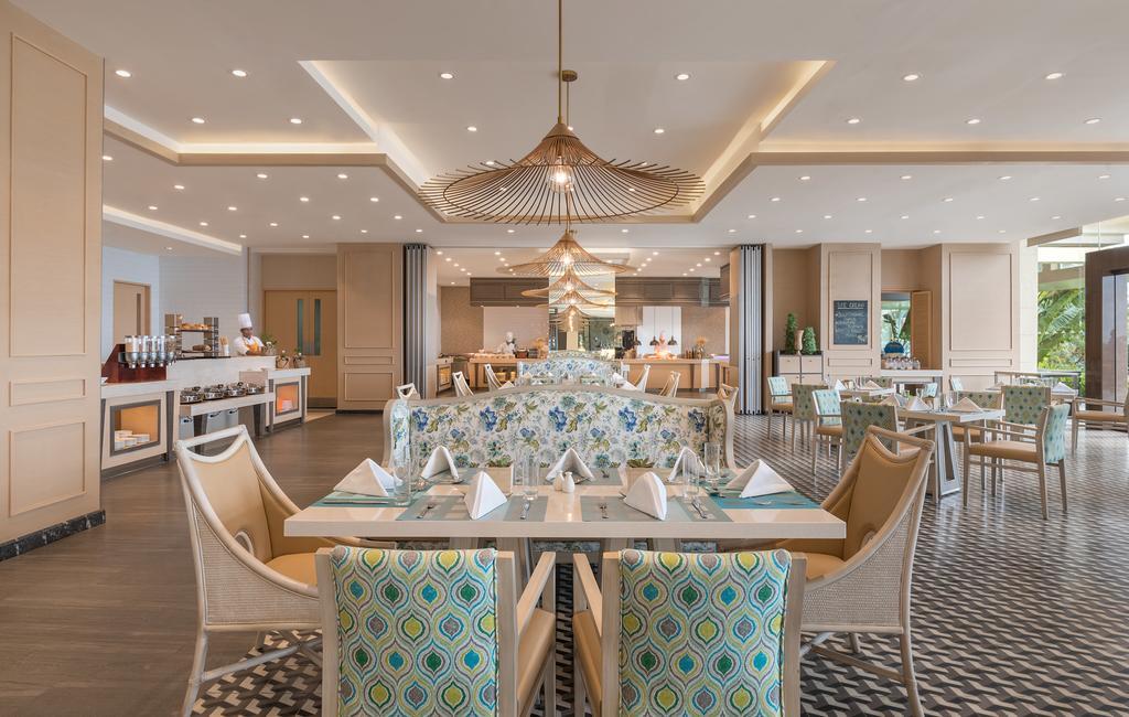 Taal Vista Hotel Tagaytay City Exteriér fotografie The Beach Club